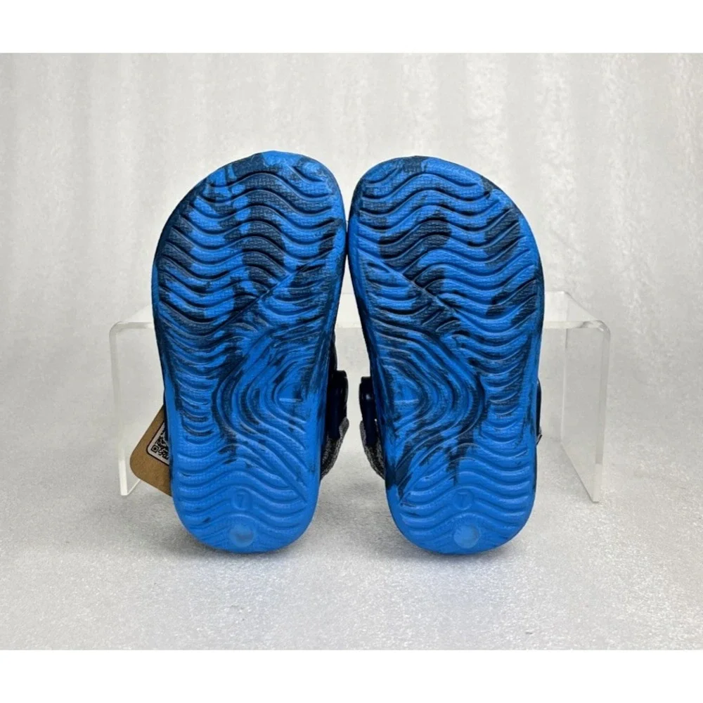 Rugged Shark Adventure Trail Blue Sandals Floatable Washable Boys Size 7 NEW